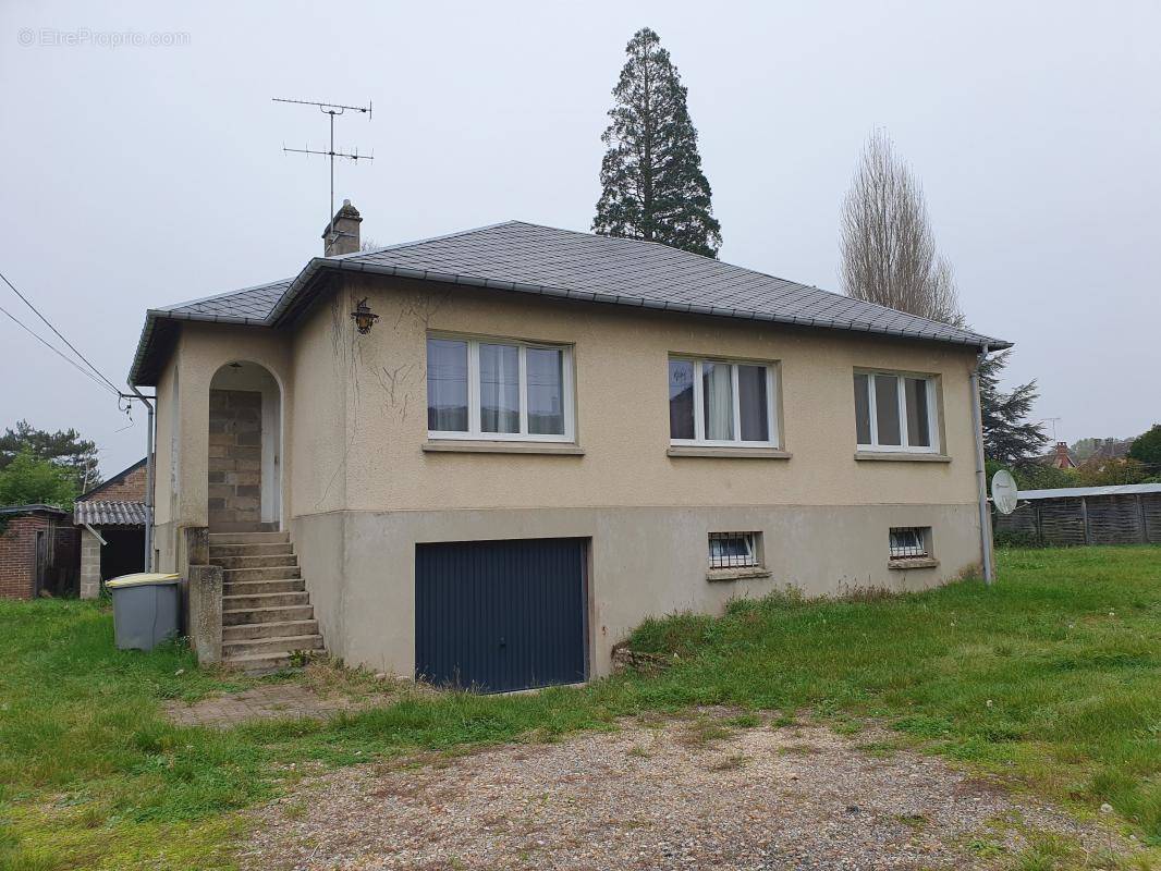 Maison à VAUX-SUR-EURE