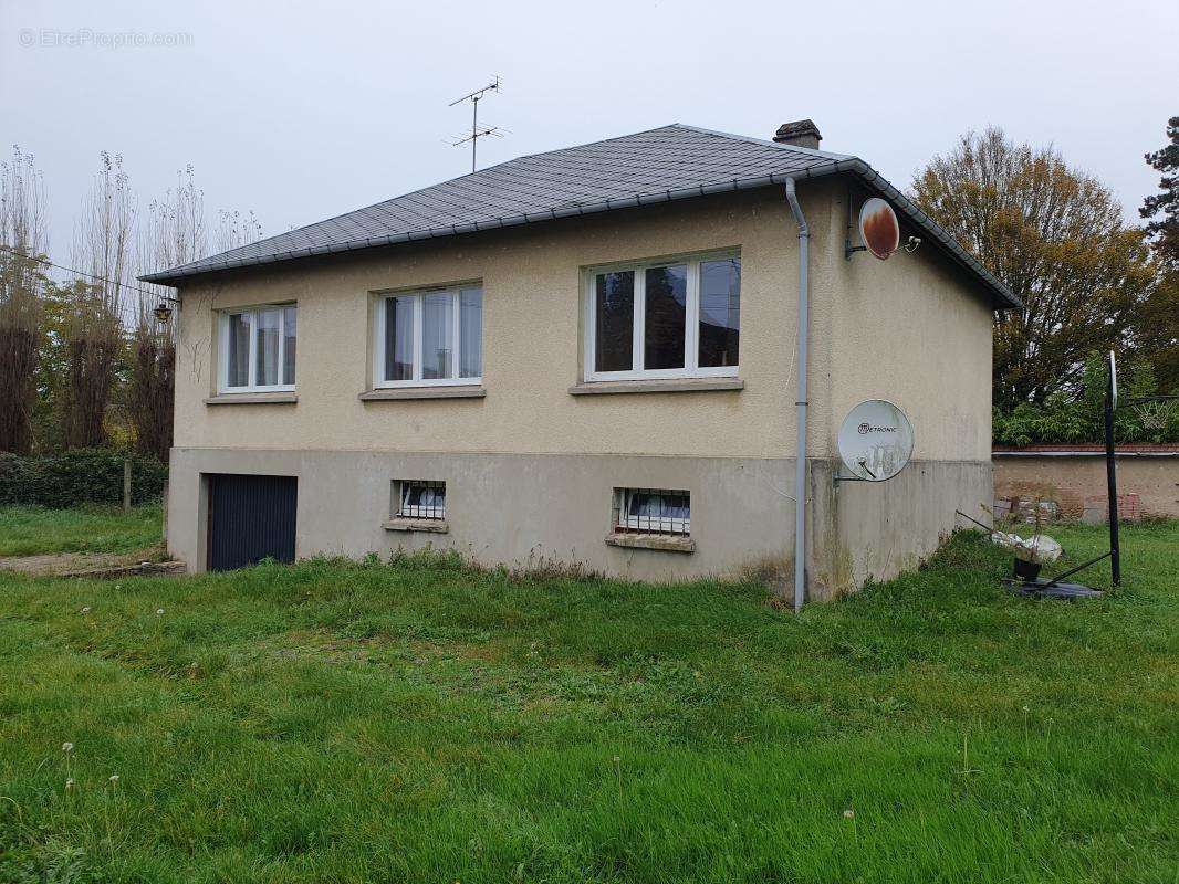 Maison à VAUX-SUR-EURE