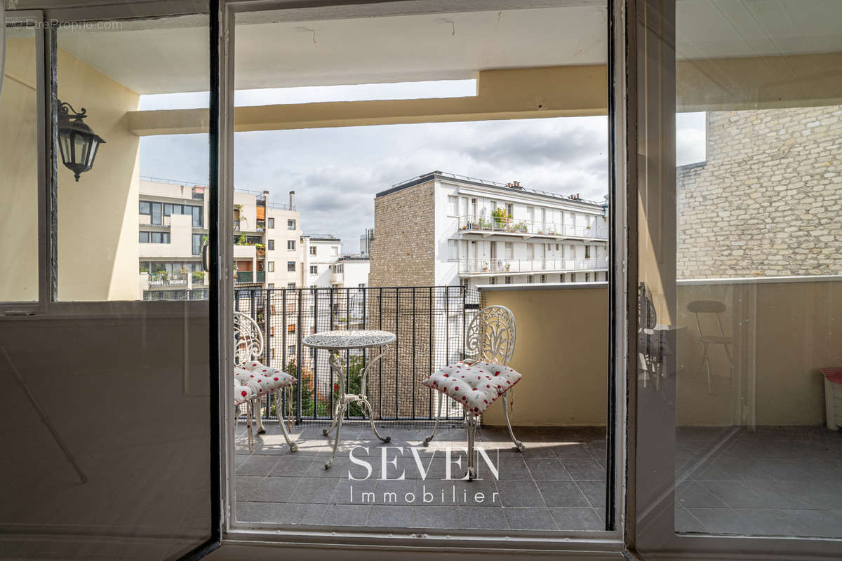 Appartement à PARIS-18E