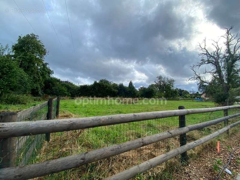 Terrain à PONT-L&#039;EVEQUE