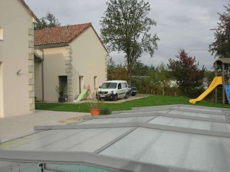 Maison à COUZEIX