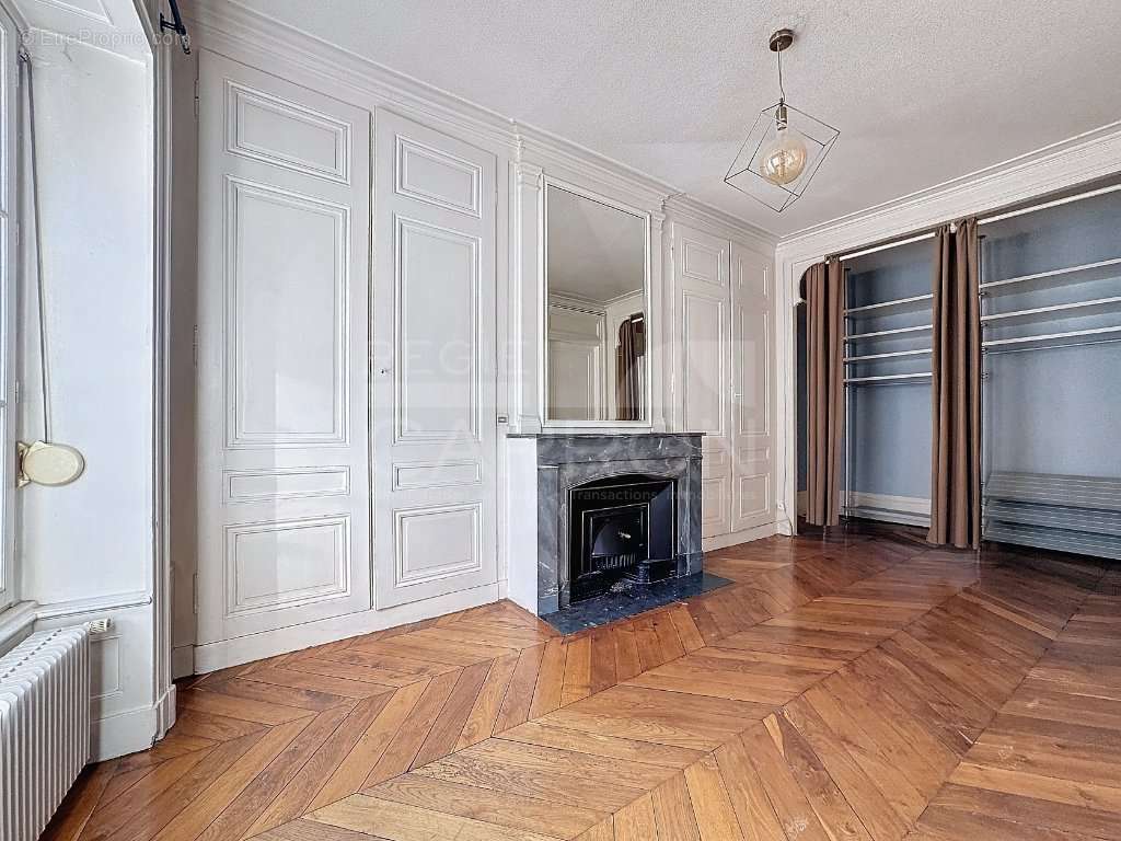 Appartement à LYON-1E