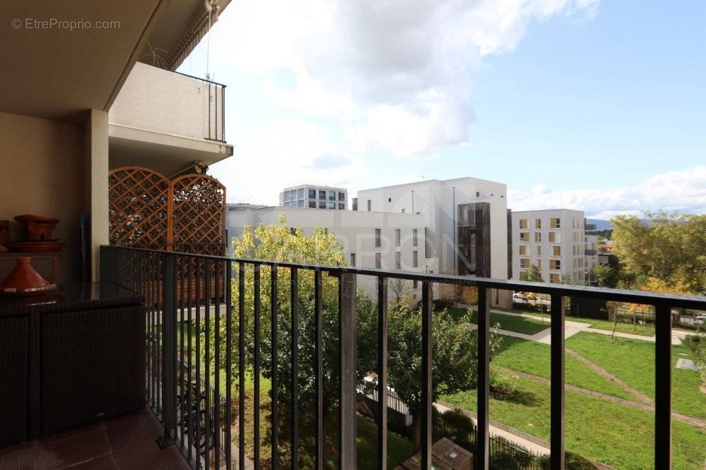 Appartement à LYON-9E