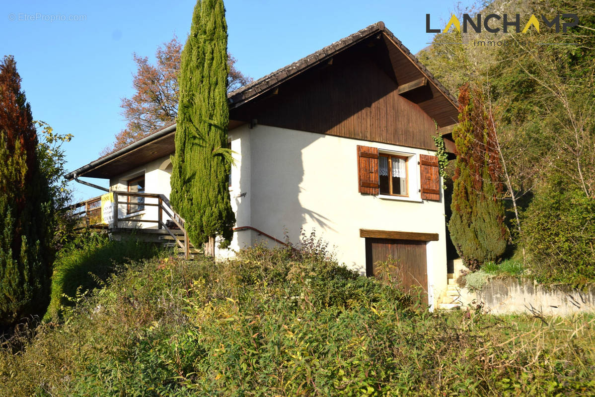 Maison à SERRIERES-EN-CHAUTAGNE