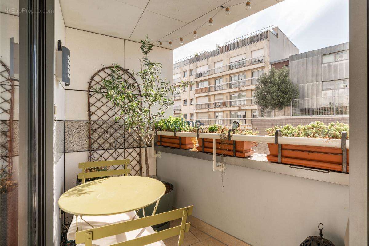 Appartement à PARIS-20E