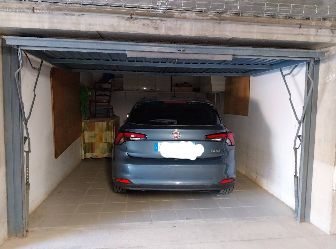 Parking à BALARUC-LES-BAINS