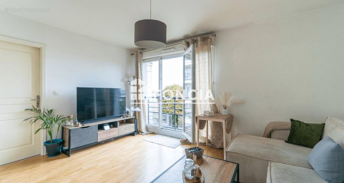 Appartement à SARTROUVILLE