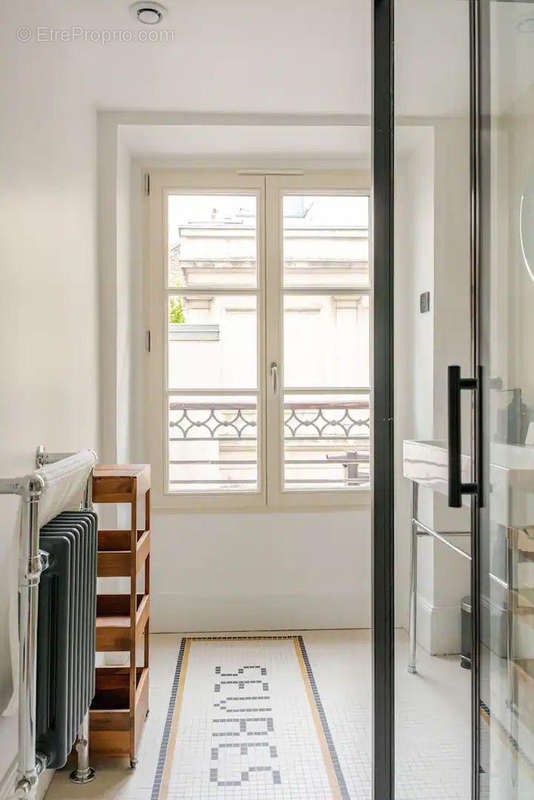 Appartement à PARIS-7E