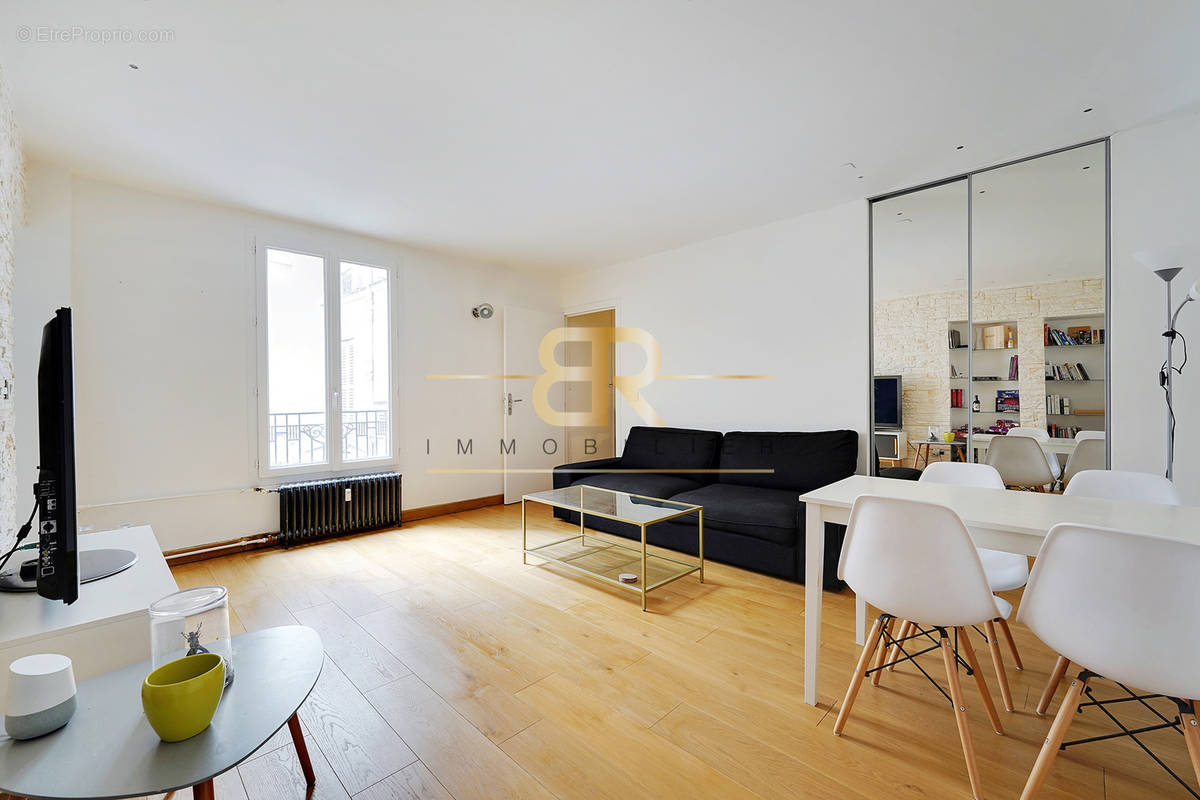 Appartement à PARIS-8E