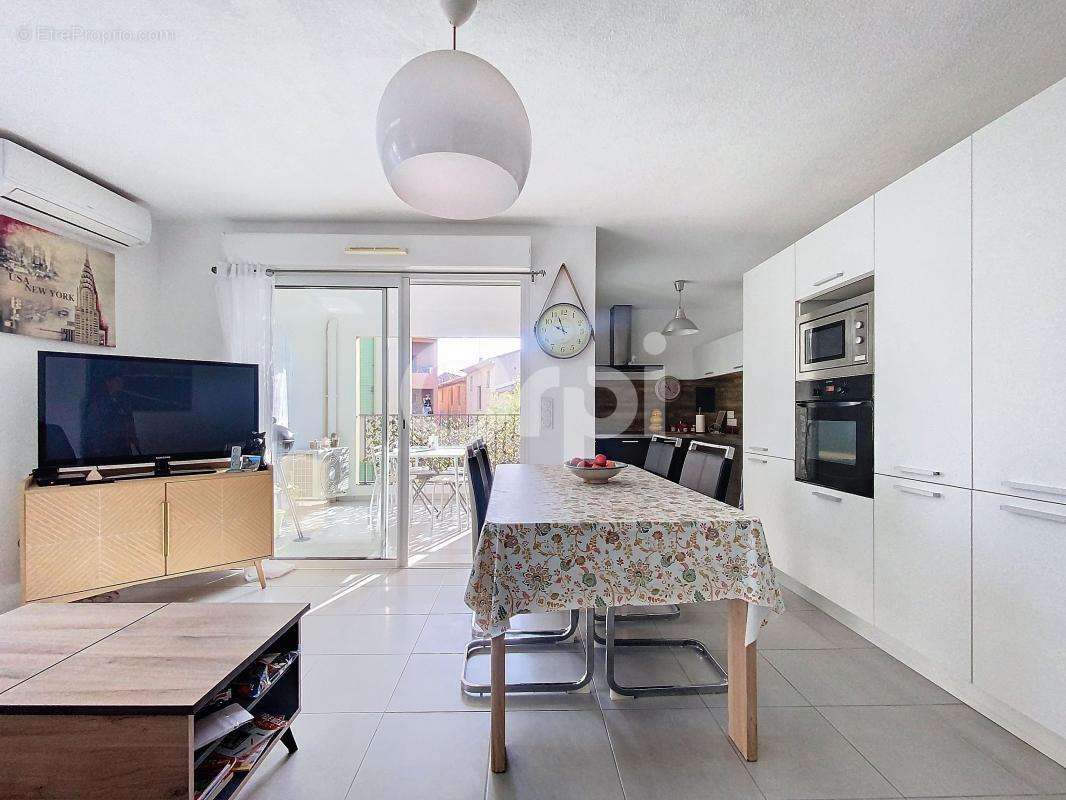 Appartement à ROQUEBRUNE-SUR-ARGENS