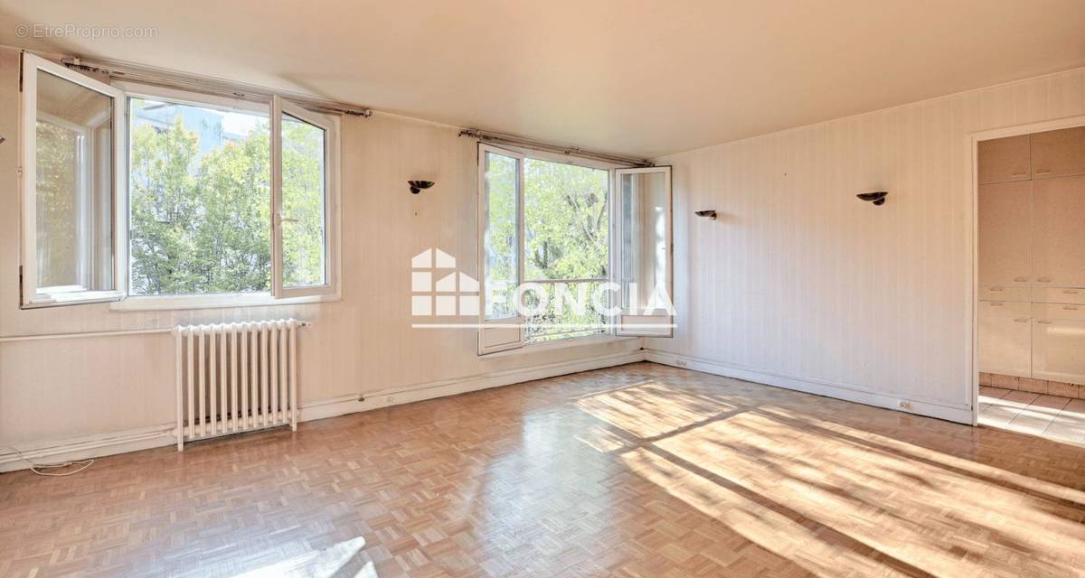 Appartement à MONTROUGE