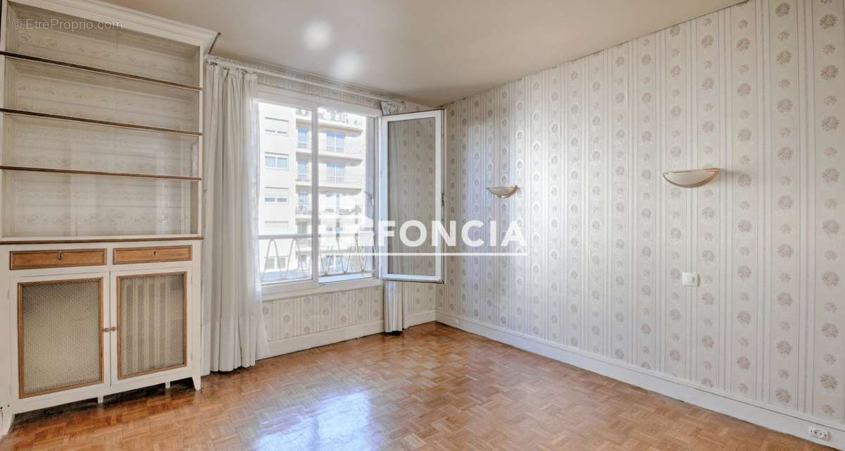 Appartement à MONTROUGE