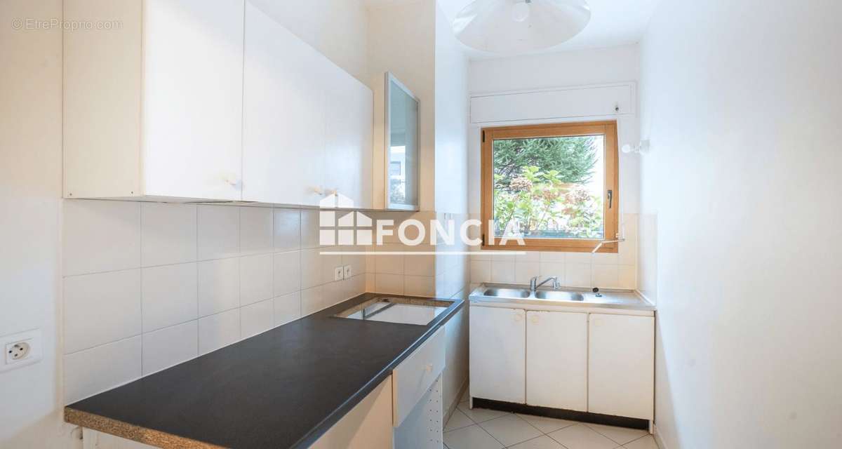 Appartement à LEVALLOIS-PERRET