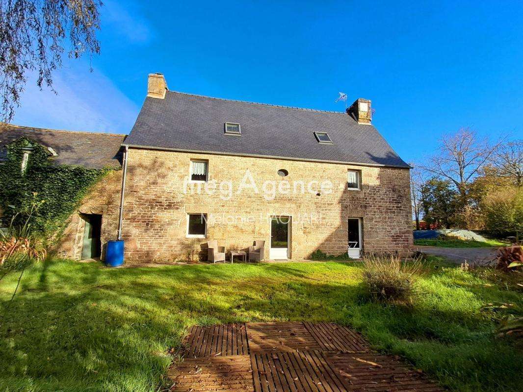 Maison à ELLIANT