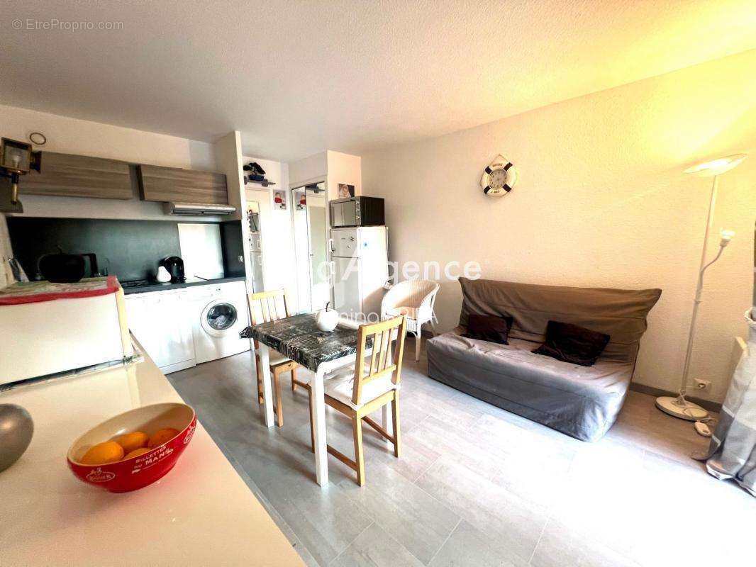 Appartement à SAINT-CYR-SUR-MER