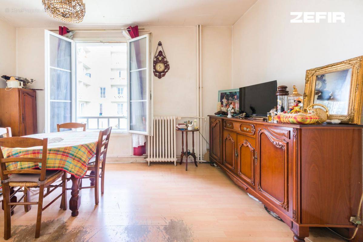 Appartement à COLOMBES