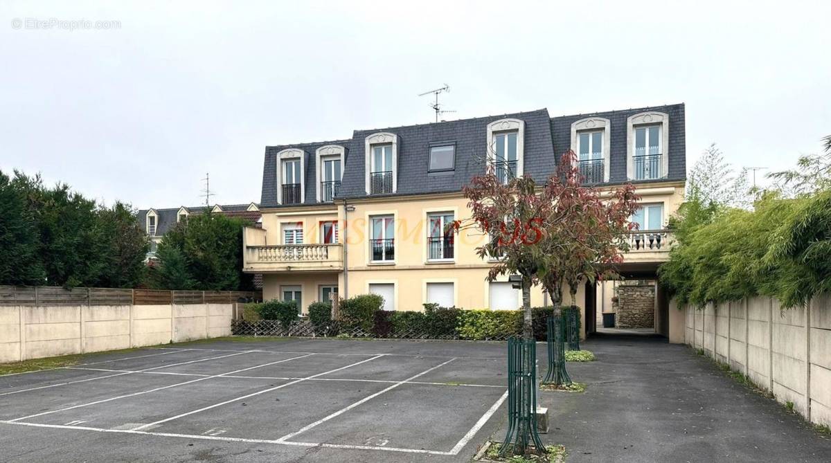 Appartement à LAMORLAYE