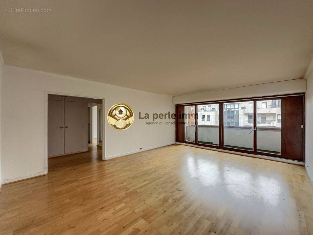 Appartement à PARIS-20E