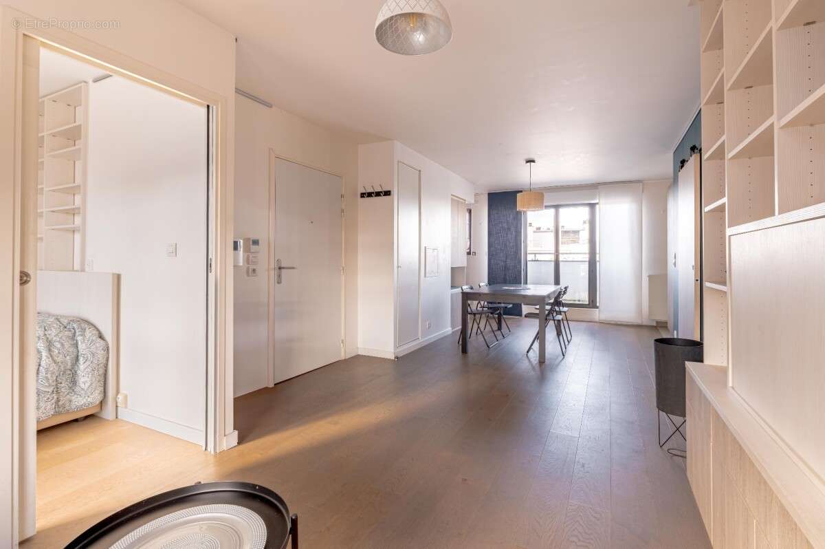 Appartement à MONTROUGE