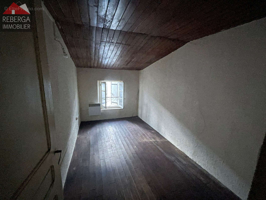 Appartement à LABRUGUIERE