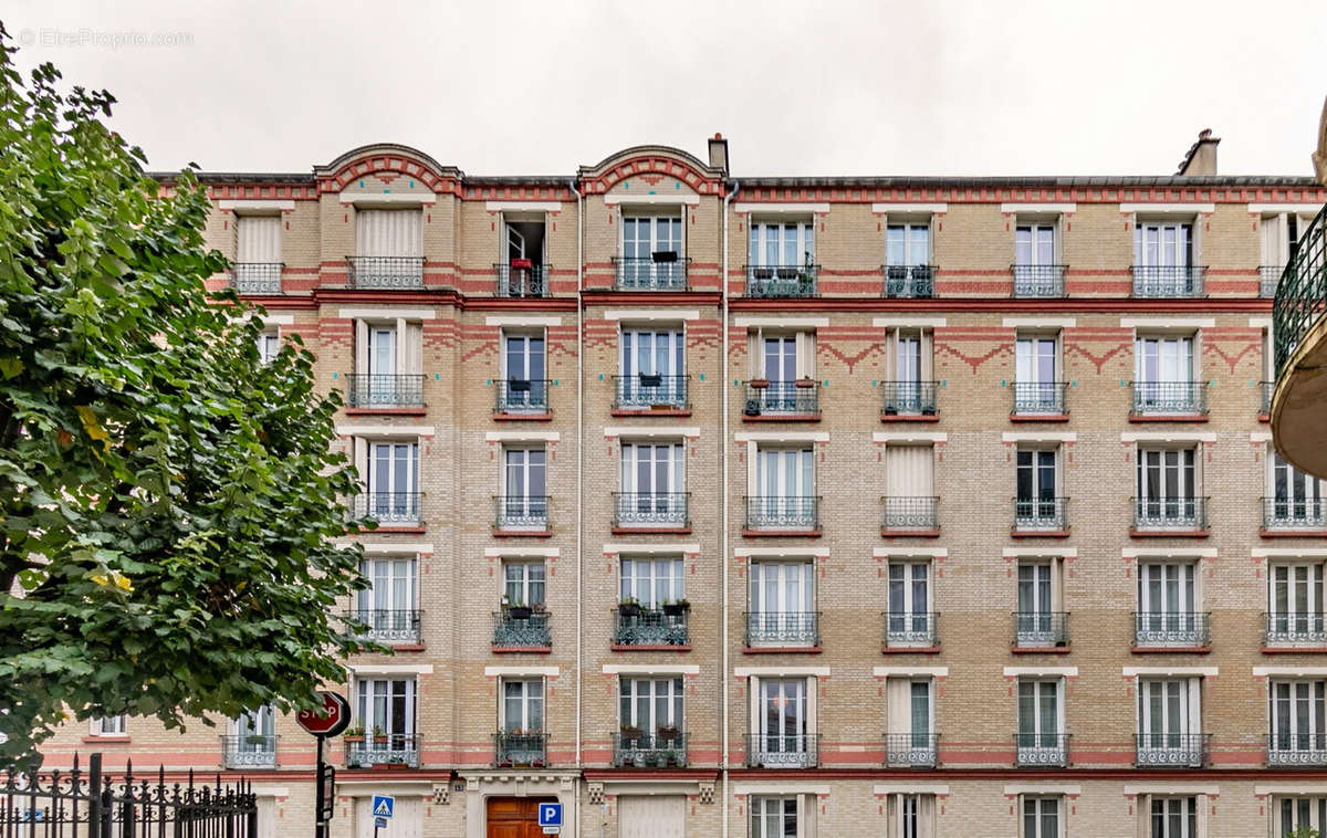 Appartement à COURBEVOIE