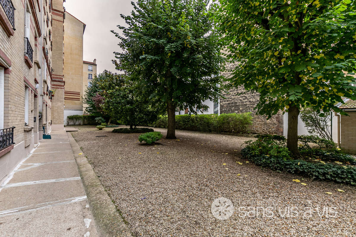 Appartement à COURBEVOIE