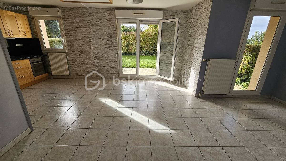 Appartement à FLEURY-SUR-ORNE