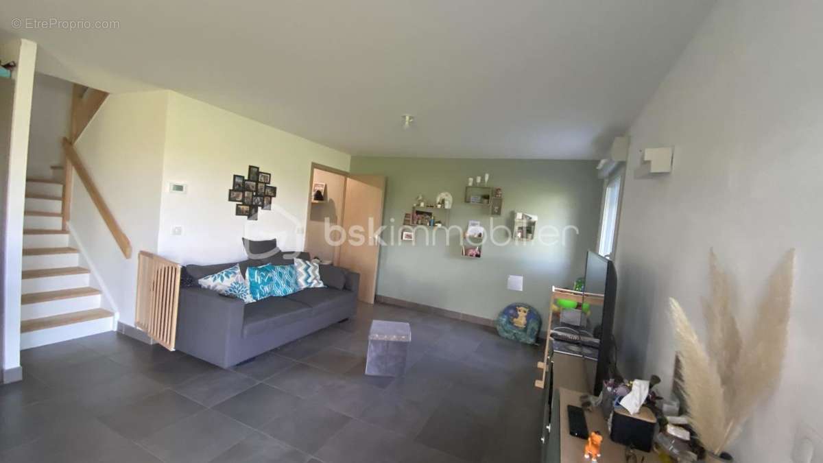 Appartement à SAINTE-CONSORCE