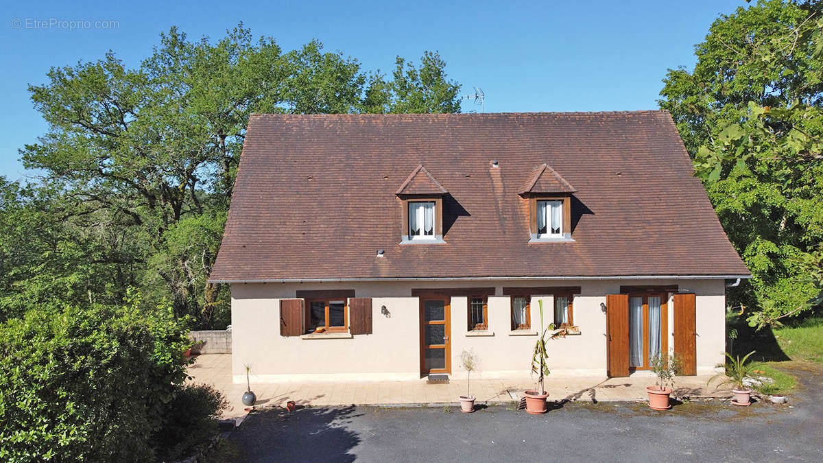 Maison à BEAUREGARD-DE-TERRASSON