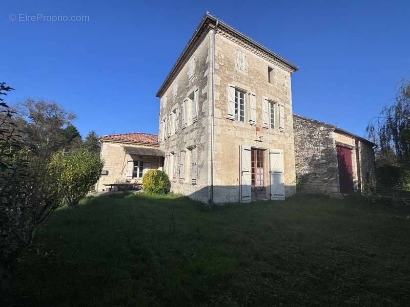 Maison à TAYRAC