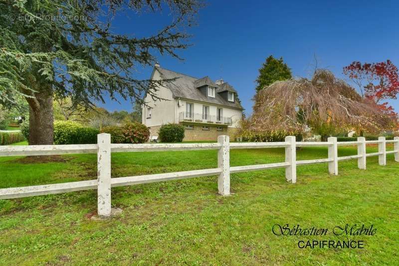 Maison à ROZ-SUR-COUESNON