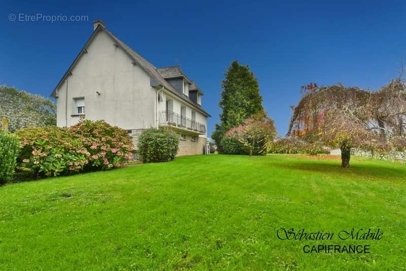 Maison à ROZ-SUR-COUESNON