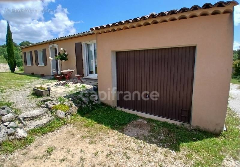 Maison à SAINT-SATURNIN-LES-APT