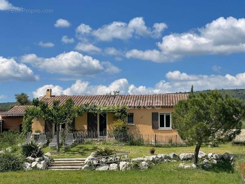 Maison à SAINT-SATURNIN-LES-APT