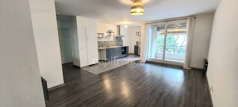 Appartement à MARSEILLE-10E