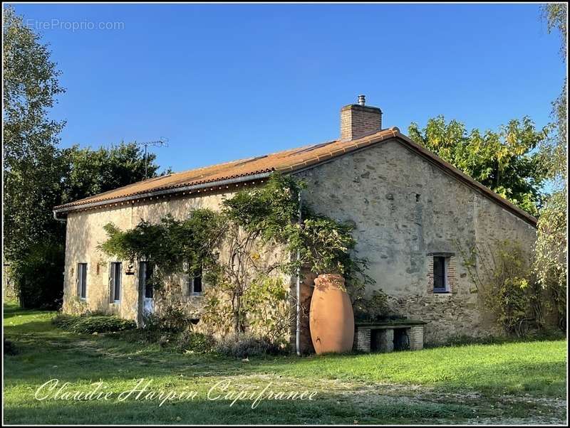 Maison à LA FERRIERE-EN-PARTHENAY