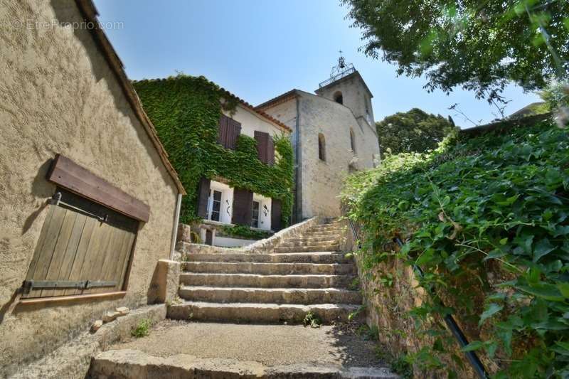 Maison à ESPARRON-DE-VERDON