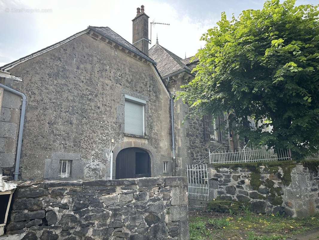 Maison à SAINT-BONNET-DE-SALERS