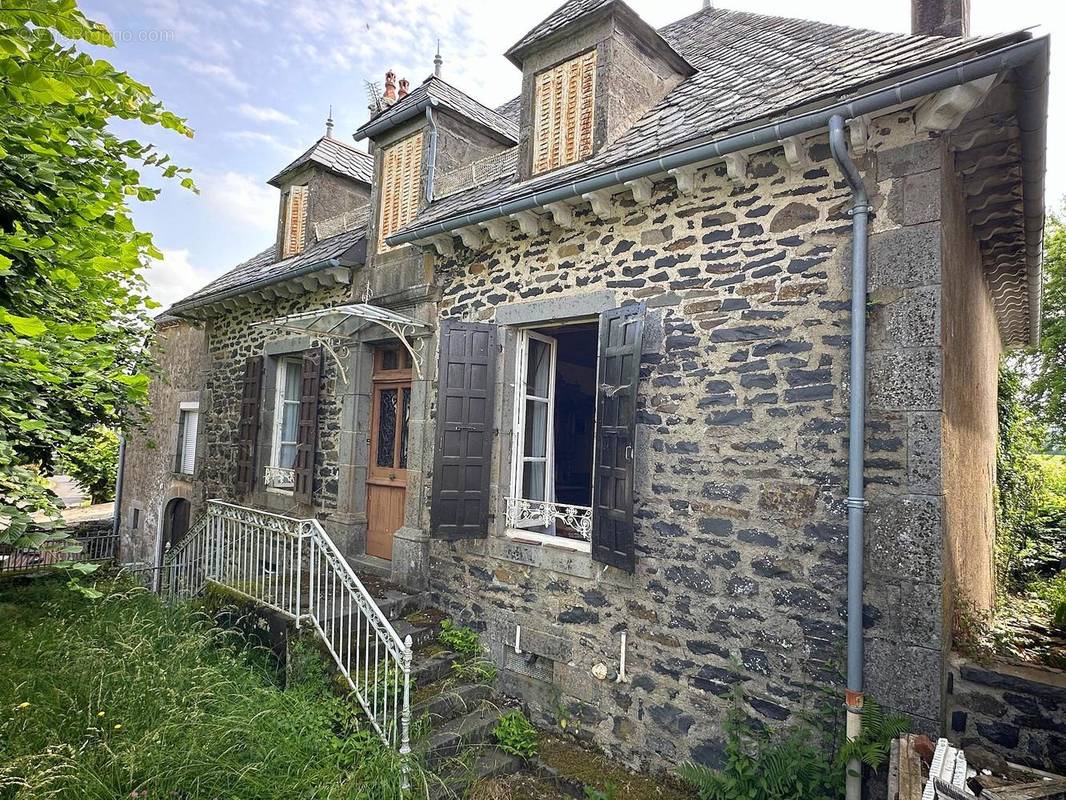 Maison à SAINT-BONNET-DE-SALERS