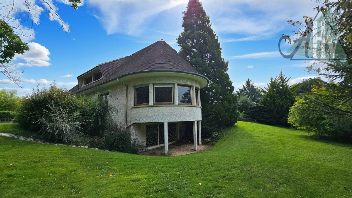 Maison à MONTEVRAIN