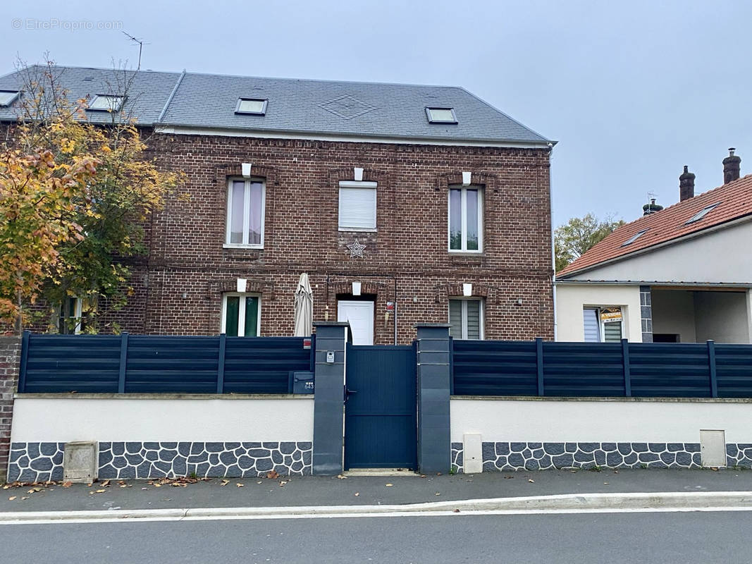 Maison à PETIT-COURONNE