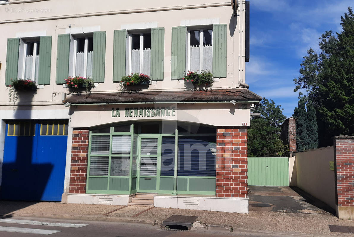 Commerce à BRIENON-SUR-ARMANCON