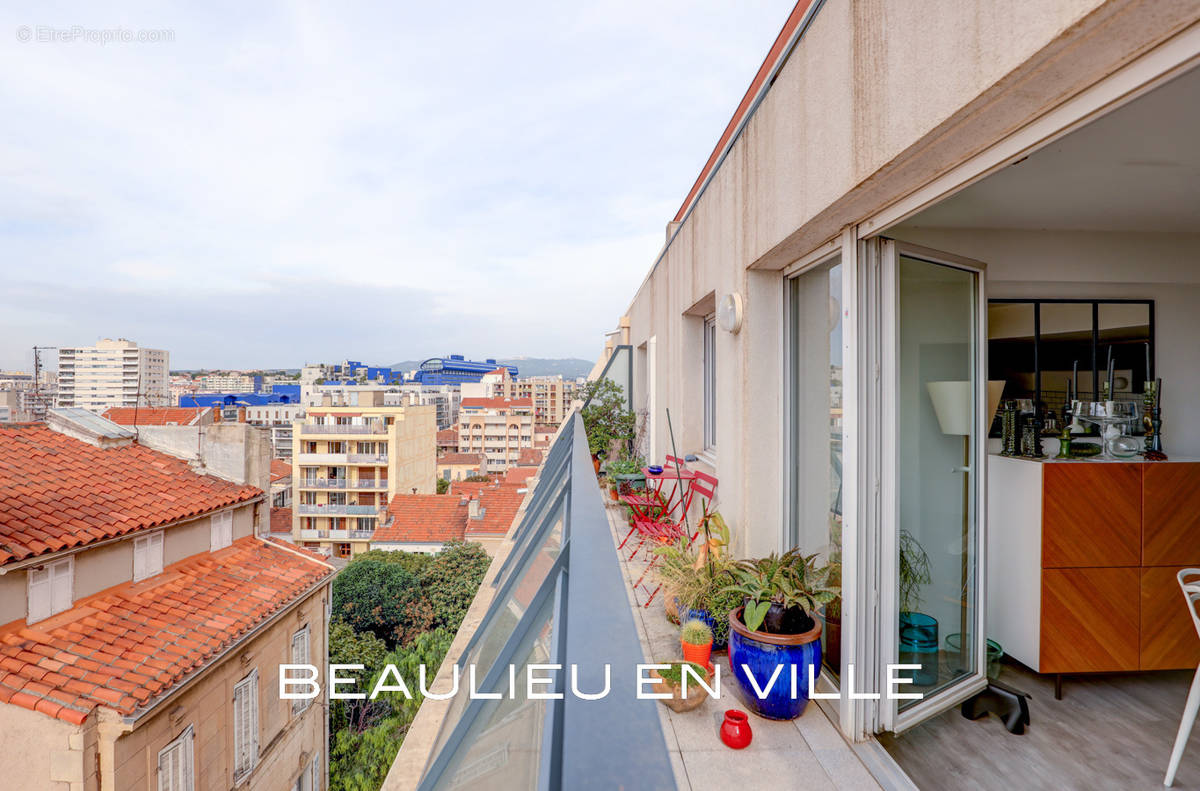 Appartement à MARSEILLE-4E