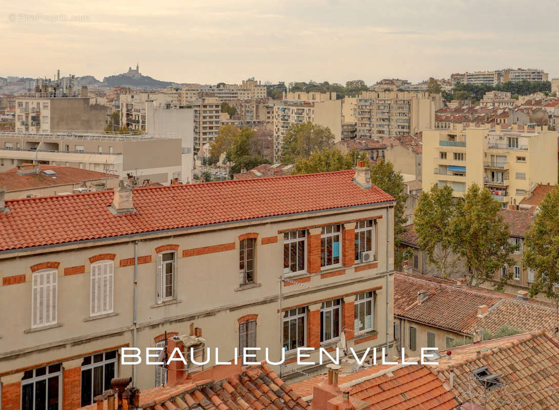 Appartement à MARSEILLE-4E