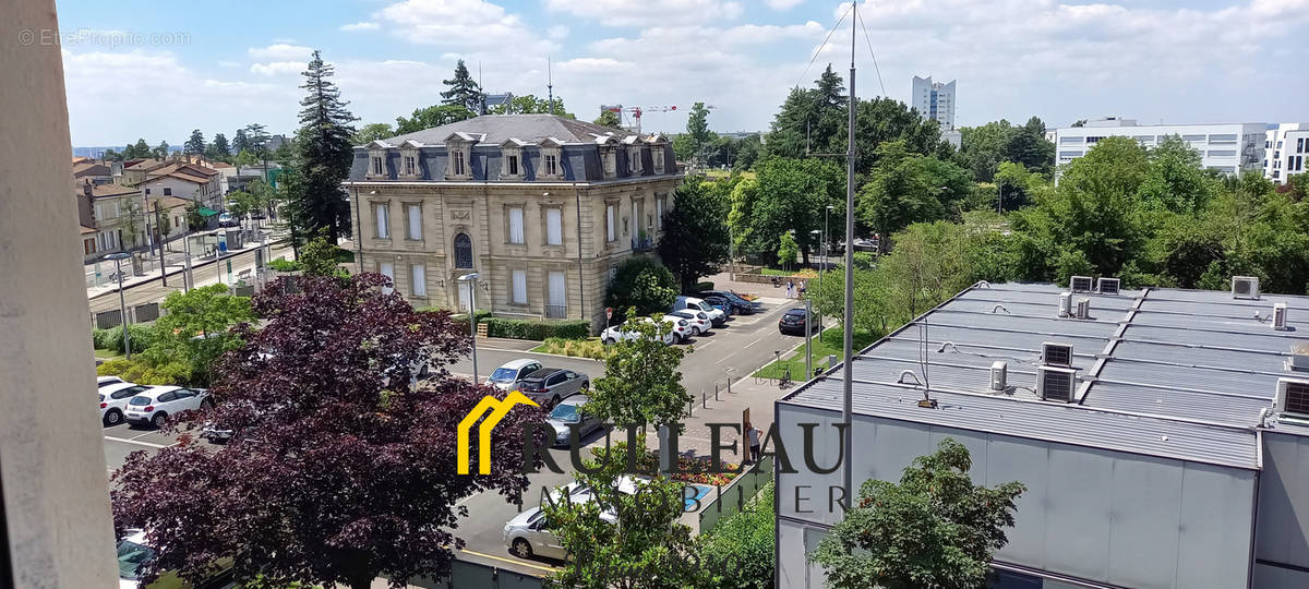 Parking à LORMONT