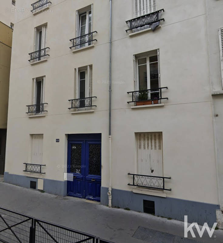 Appartement à PARIS-17E