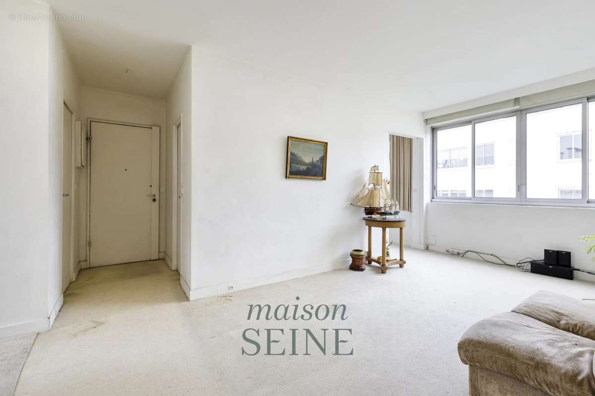 Appartement à NEUILLY-SUR-SEINE