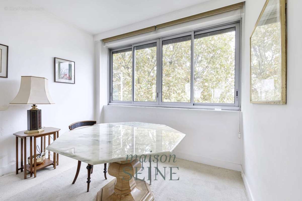 Appartement à NEUILLY-SUR-SEINE