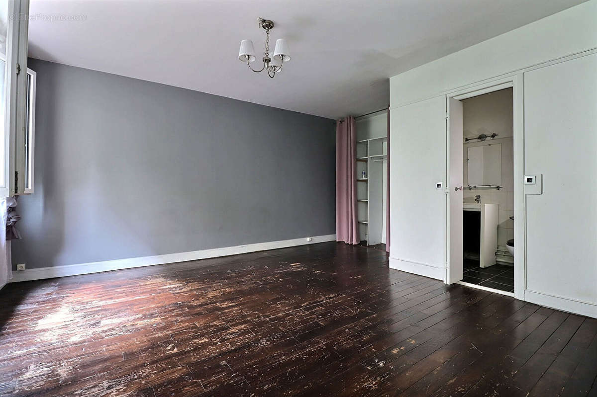 Appartement à AUBERVILLIERS