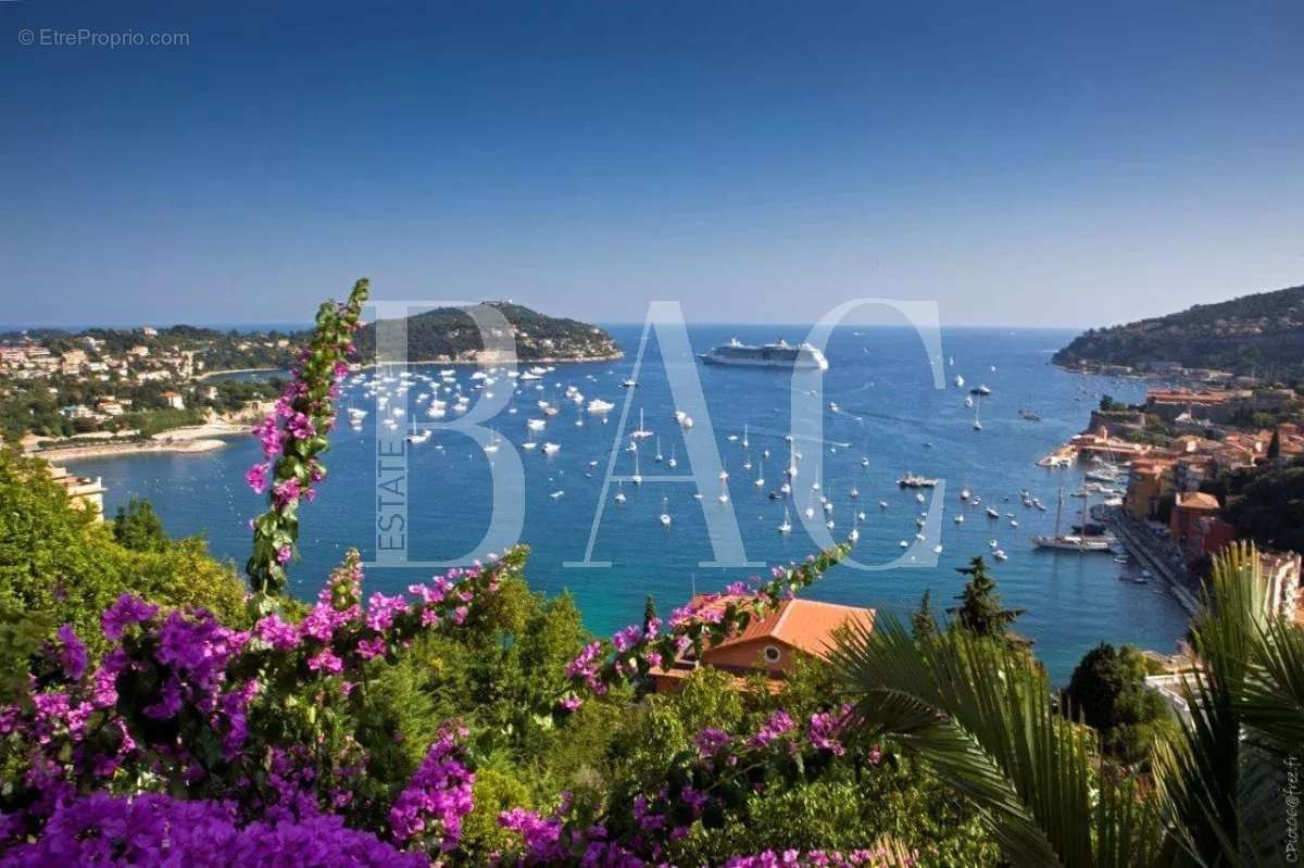 Appartement à VILLEFRANCHE-SUR-MER